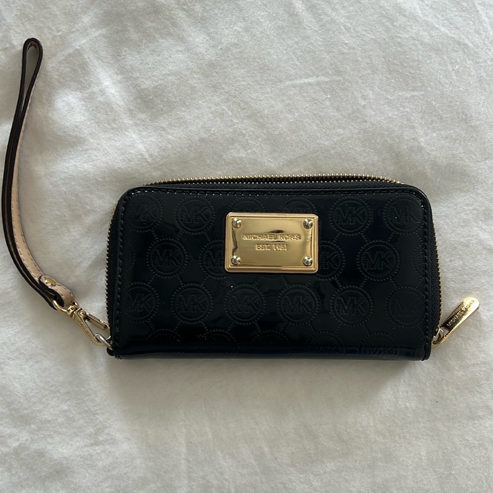 Used Michael Kors black wristlet